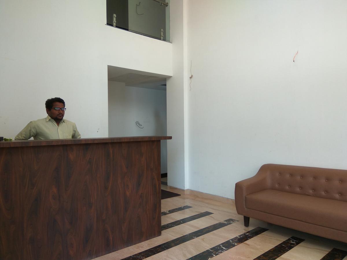 Manasi Inn Satara Εξωτερικό φωτογραφία