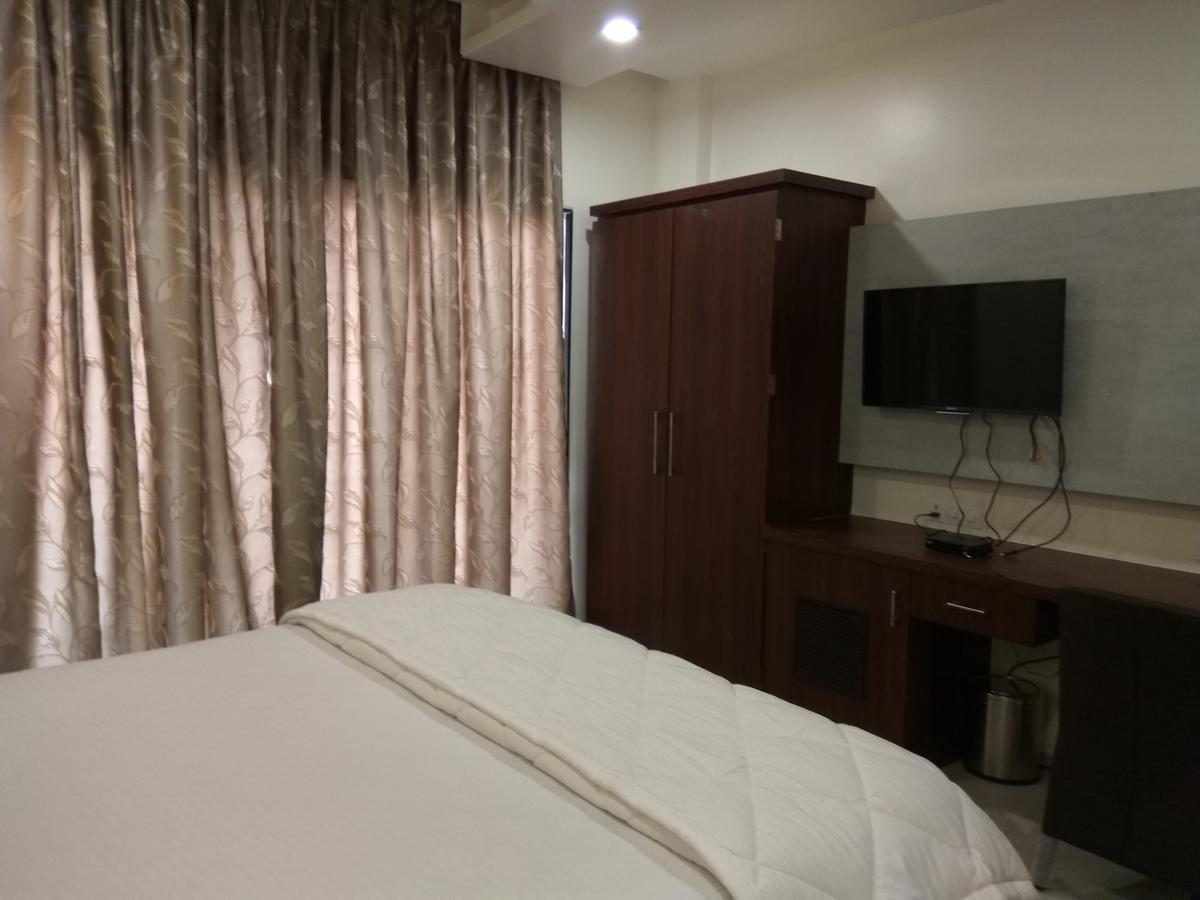 Manasi Inn Satara Εξωτερικό φωτογραφία