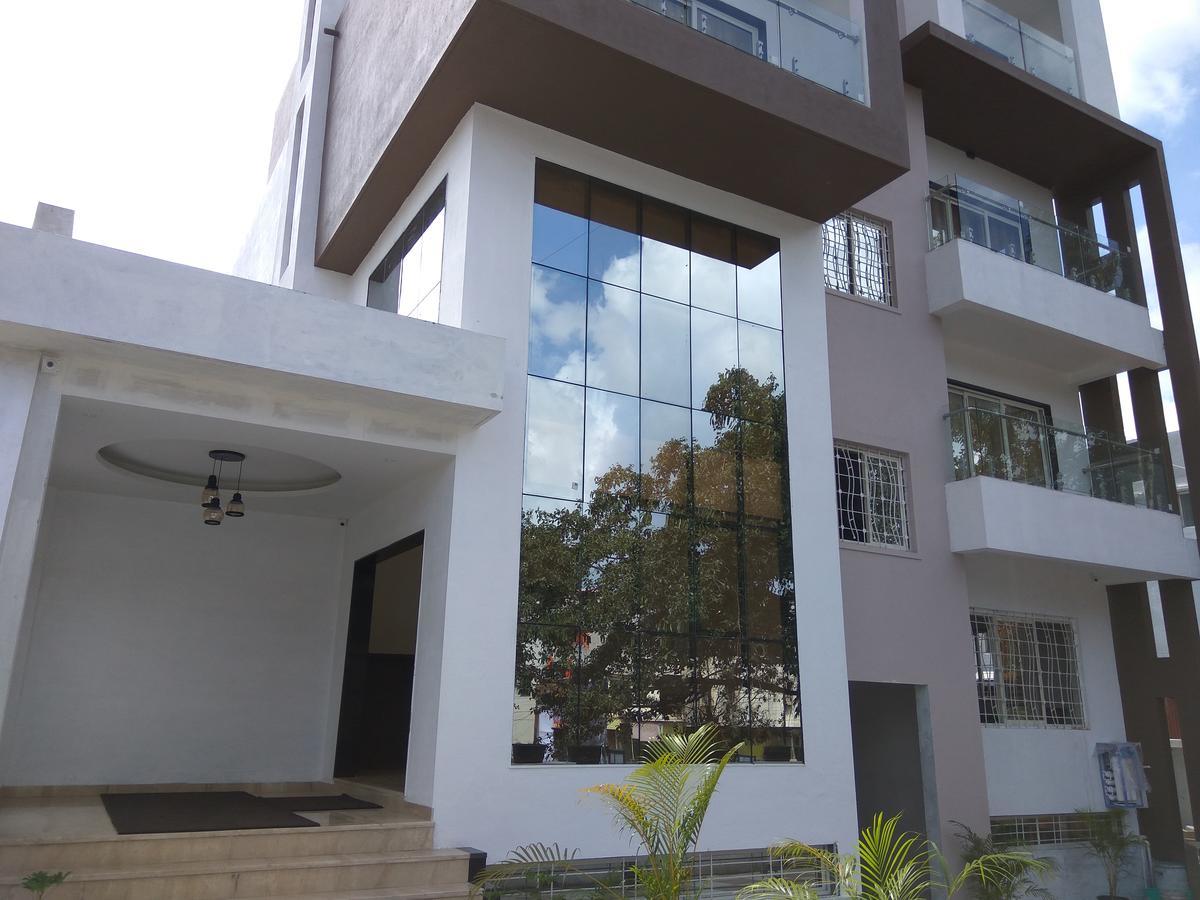 Manasi Inn Satara Εξωτερικό φωτογραφία